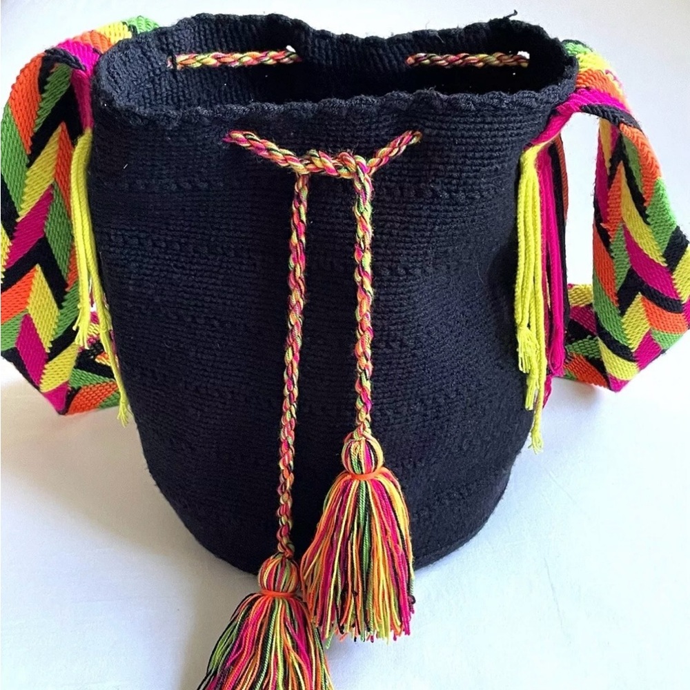 Wayuu Bag Handmade by Colombian Artisans